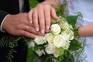 white rose bouquet 